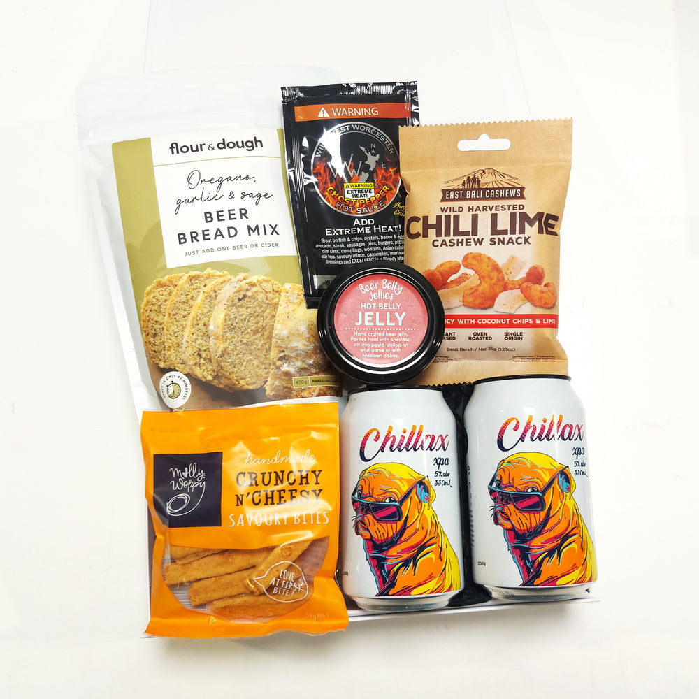  Beer O'clock with two crafty beers, beer bread, Wild West Hot sauce sachet and nibbles. Presented in a modern Gift Box.