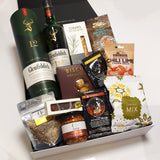Gentlemems Corner Gift Box with Glenfiddich, Whisky Pickled Carrots, Seasoning, Biscuits & Nuts. Presented in a Modern Gift Box.