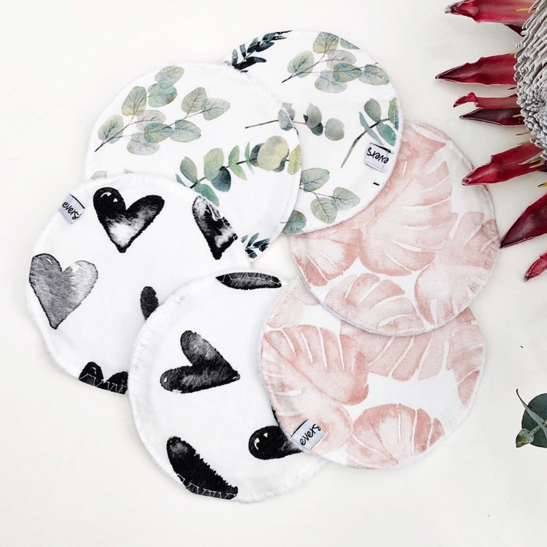 Eversweet Breast pads to add to your baby gift hamper.