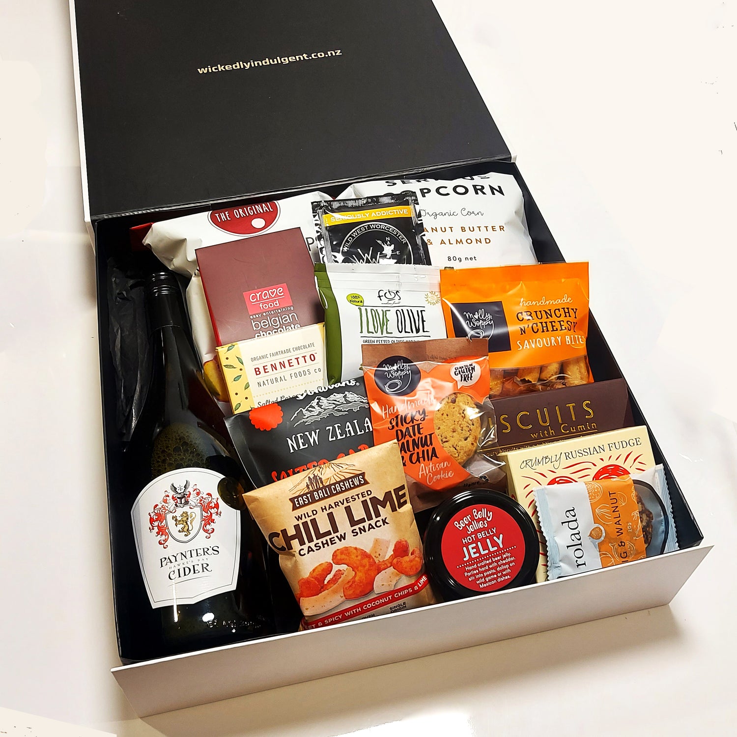 Paynter's Cider Gift Basket with 750ml cider and sweet and savoury gourmet food. Presented in a modern Gift Box.