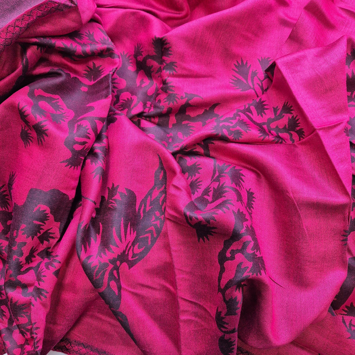 Magenta Pashmere scarf to include in Gift Hampers