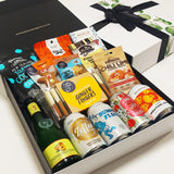Gift Hamper with 5 different NZ ciders & delicious NZ nuts, gingerbread & chocolate, presented in a stunning gift box.