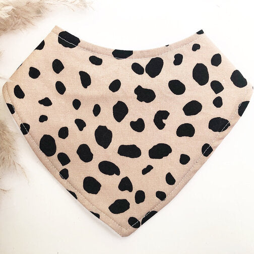 Eversweet dribble bib to add to your baby gift hamper.