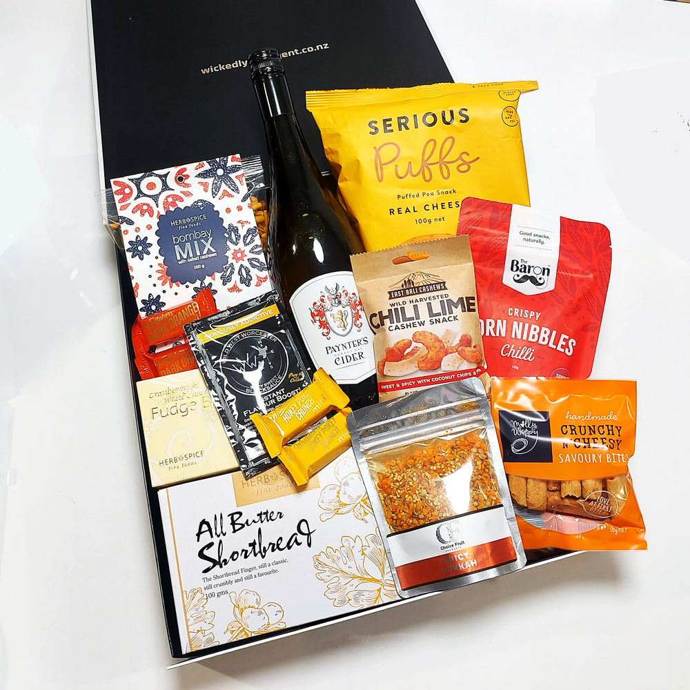Paynter's Cider Gift Basket with 750ml cider and sweet and savoury gourmet food. Presented in a modern Gift Box.